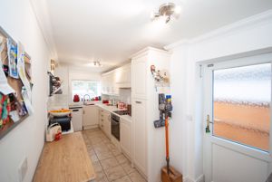 Kitchen- click for photo gallery